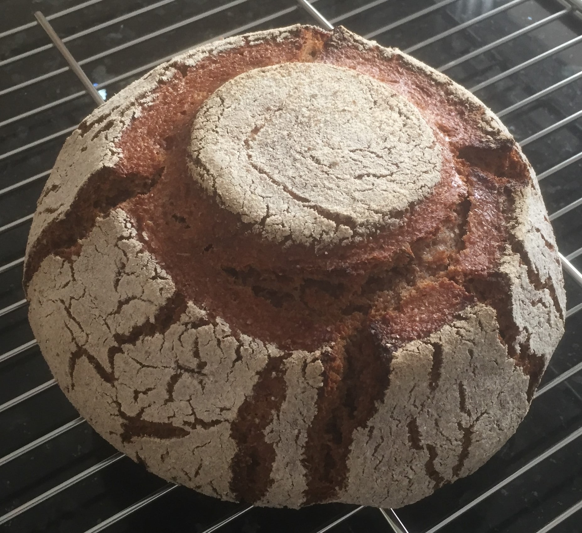 Das Walliser Roggenbrot ist ein unglaublich saftiges Brot.